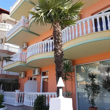 Ξενοδοχείο με διαμερίσματα Alexander