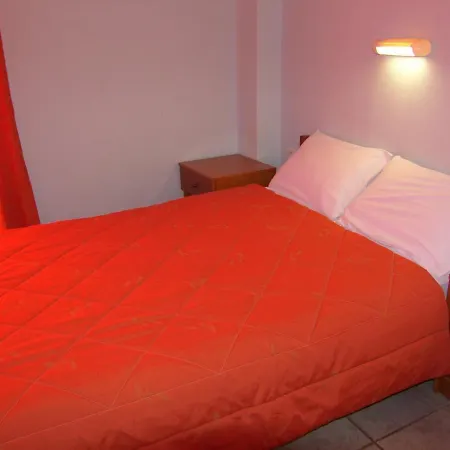 Alexander Aparthotel *
