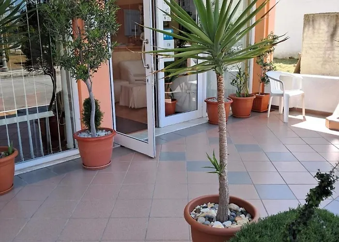 Aparthotel Alexander 3*
