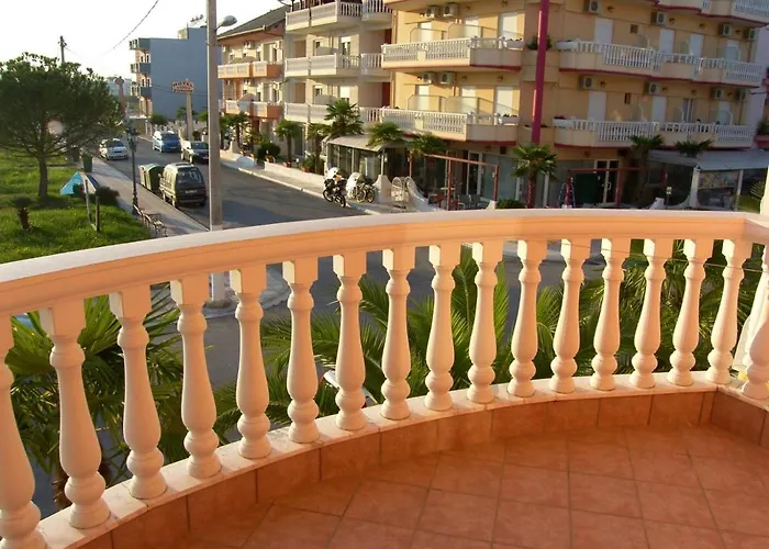 Alexander 3* Paralía